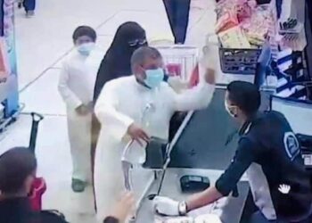 الكويتي الذي صفع الشاب المصري
