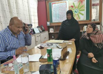 علاء حسانين اثناء معالجة الحالات