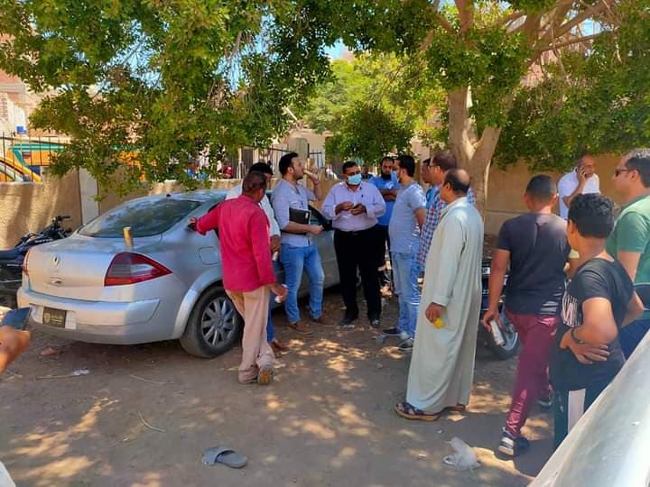 النائب عبد الرحمن برعي مع أهالى بني سويف اليوم
