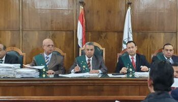 لإرتكابه رشوة جنسية… عزل “عميد” كلية التربية ببنها لتسريبه أسئلة الأمتحان