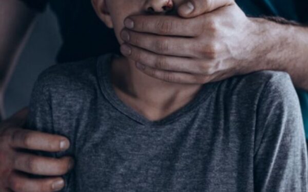 إغتصاب طفلة داخل دار ايتام بالقاهرة .. الضحية: كان بيديني 5 جنيه