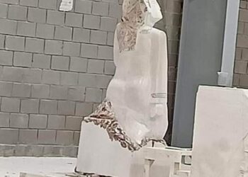 شبيه تمثال نهضة مصر