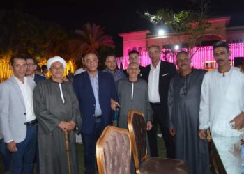 أهالي الجيزة يحتفلون بفوز النائب عادل ناصر بعضوية مجلس الشيوخ
