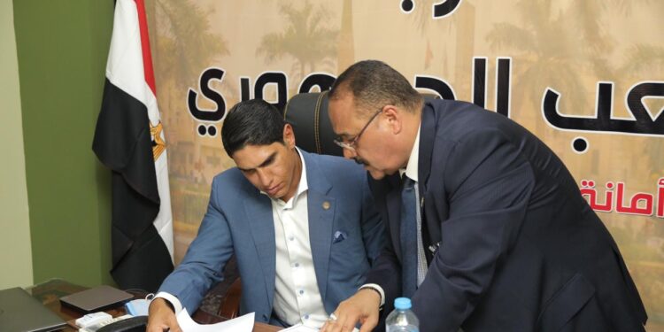 أحمد أبو هشيمة يفتتح مقر حزب الشعب الجمهوري بمحافظة بني سويف