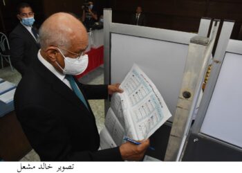 رئيس مجلس النواب يدلي بصوته في انتخابات مجلس الشيوخ