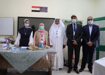 وفد البرلمان العربي يتفقد لجان انتخابات مجلس الشيوخ بالجيزة