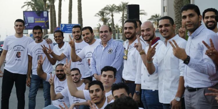 “كليوباترا على التيشيرت” ….الشباب يدعمون القائمة الوطنية في انتخابات الشيوخ