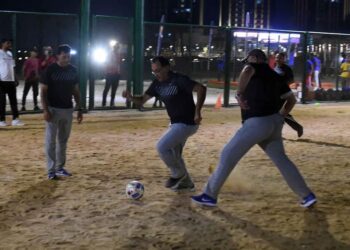 مشاركة رئيس الوزراء في المباراة