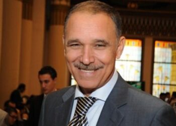 علشان نوفر وقت وفلوس.. “برلماني” يُطالب وزير الداخلية بتحديد شباك واحد لتجديد رخصة السيارة والقيادة