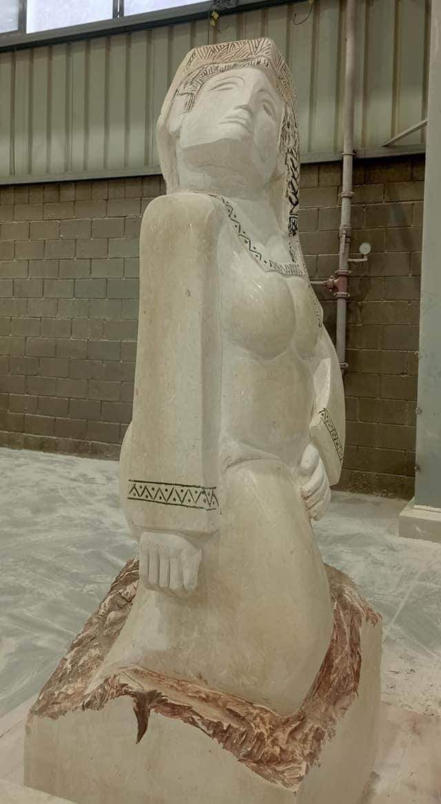 شبيه تمثال نهضة مصر