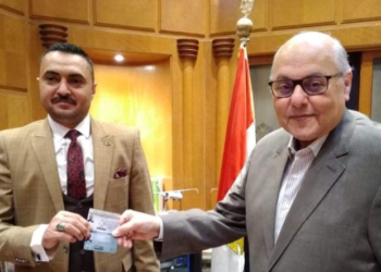 موسي مصطفي موسي رئيس حزب الغد مع السفير أنور المنشاوي مساعد رئيس الحزب