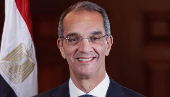 بسبب ” فيسبوك” الإتصالات : لجنة للتحقيق في إتهام “فوادفون” بتسريب بيانات العملاء… والشركة: ده تشهير