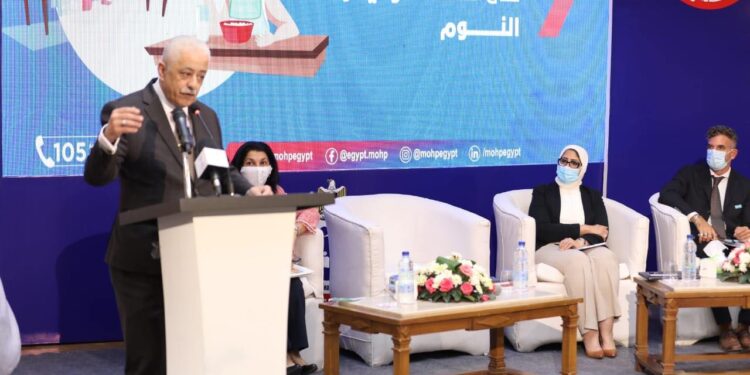 طارق شوقي وزير التعليم أثناء مؤتمر صحفي لإعلان خطته للعام الدراسي الجديد وإجراءا الوقاية من كورونا