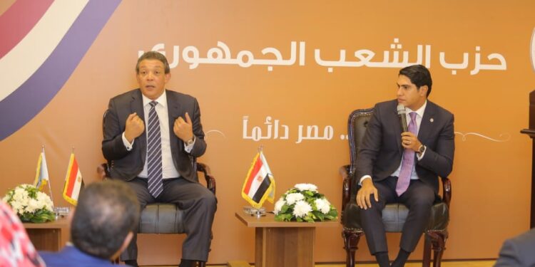 اجتماع قيادات حزب الشعب الجمهوري مع مرشحي مجلس النواب