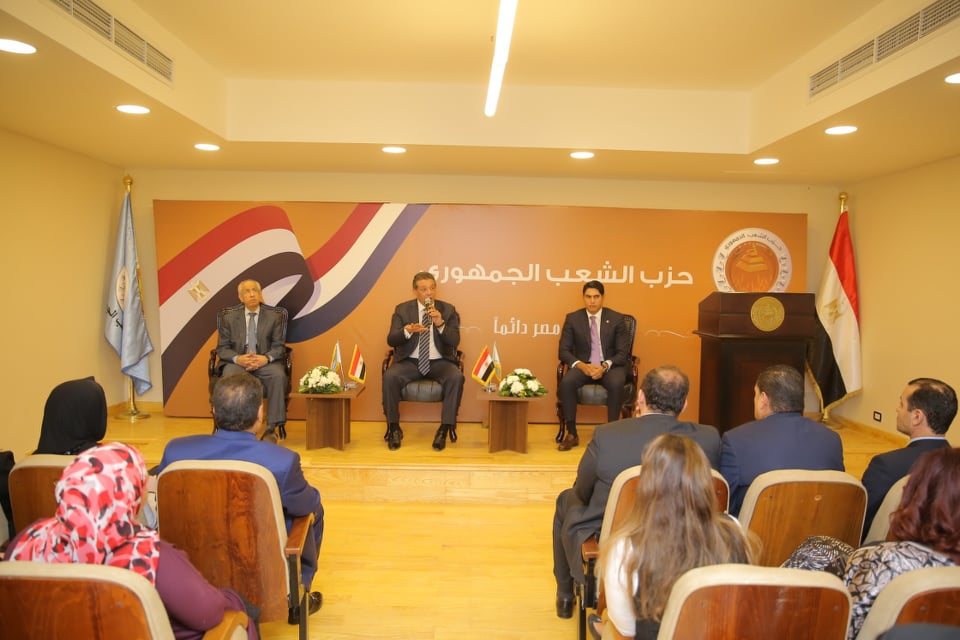 اجتماع قيادات حزب الشعب الجمهوري مع مرشحي مجلس النواب