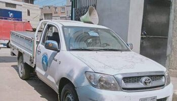 اسمعوا واعوا…سيارة بها مكبر صوت تجوب شوارع رشيد لإخلاء المنازل تحسبًا للفيضان