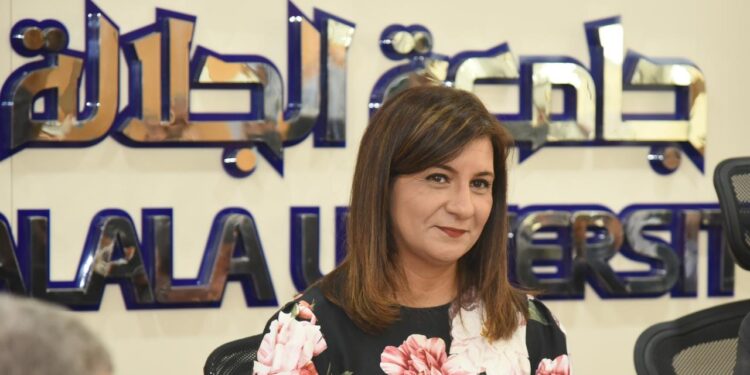 السفيرة نبيلة مكرم عبد الشهيد وزيرة الهجرة
