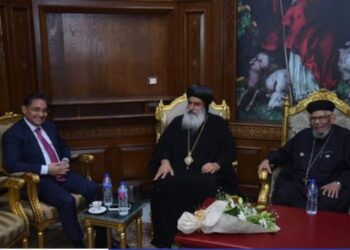 النائب عبدالرحيم علي داخل مطرانية الأقباط الأرثوذكس