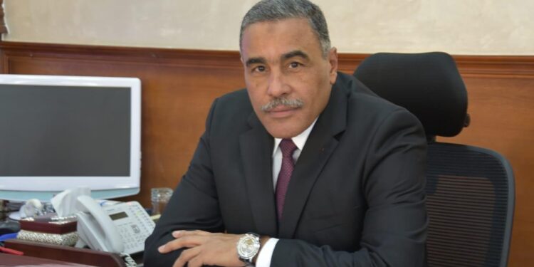 مصر معاكم…”محافظ مطروح” : فرص عمل للمصريين العائدين من ليبيا في مشروعات متنوعة