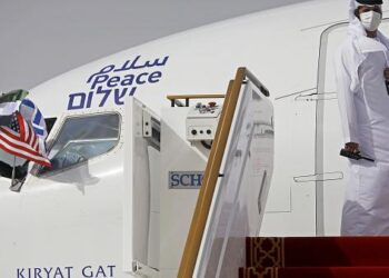 طائرة اسرائيلية في الامارات