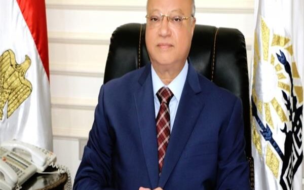 أعداء الوطن كدابين.. محافظة القاهرة:إنزال آثاث منازل في العشوائيات من الشباك لبعض المناطق فقط