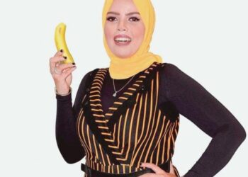 مرشحة انتخابية ترفع شعار “يانطلع بكرسي يا عريس”