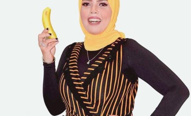 مرشحة انتخابية ترفع شعار “يانطلع بكرسي يا عريس”