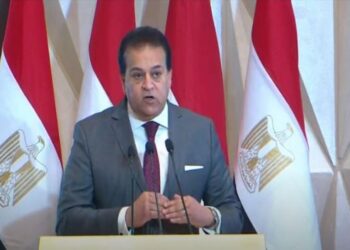 “مش هنحتاج حاجه من حد”.. وزير التعليم العالي يعلن عن لقاح مصري ضد كورونا