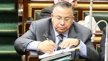 وكيل البرلمان يهنئ الرئيس السيسي والقوات المسلحة بـ”ذكرى أكتوبر”: درع الوطن