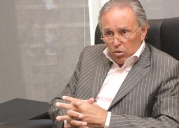 لمن يهمه الأمر.. خبير: يجب تخفيض ٣ ضرائب لتجنب الإفلاس وزيادة البطالة (التفاصيل)