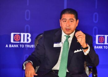 هشام عز العرب رئيس مجلس إدارة البنك التجارى الدولى
