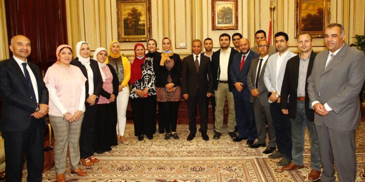 الأمين العام لمجلس الشيوخ يؤكد للصحفيين البرلمانيين تقديم كافة الامكانيات لتسهيل عملهم