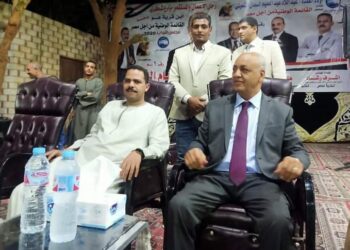 بالجلابية و بالبدلة.. “القائمة الوطنية” في مؤتمر حاشد بنجع حمادي
