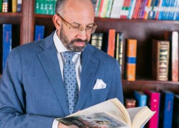 “ورثة الأنبياء”.. حسام المندوه يضع قضايا المعلمين على رأس أولوياته
