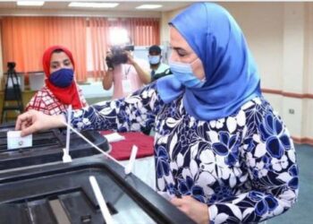 وزيرة التضامن الإجتماعي تُدلي بصوتها في انتخابات النواب .. ياتري انتخبت مين؟