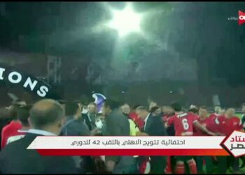 “أزمة جديدة”.. مشكلة بين فضل وكهربا خلال احتفالات الأهلي بالدوري
