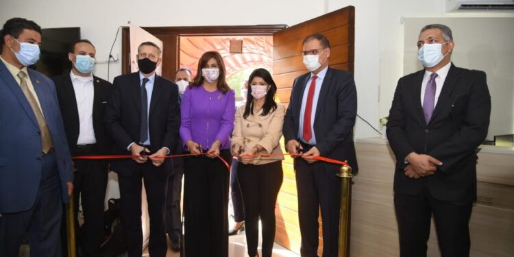 وزيرتا الهجرة والتعاون الدولي تفتتحان المركز المصري الألماني للوظائف وإعادة الإدماج