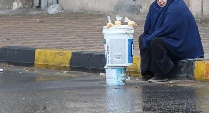 “وجدت من يحنو عليها”.. التضامن تتدخل لمساعدة بائعة الترمس المتواجدة تحت الأمطار