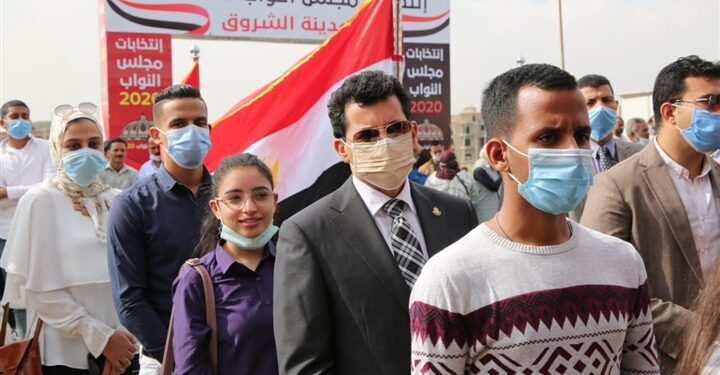 انتخابات مجلس النواب.. وزير الشباب والرياضة يدلي بصوته في لجنته الانتخابية بالشروق