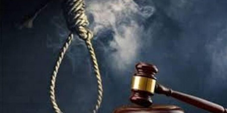 “قضى الأمر”.. الأعدام شنقًا لقاتل زوجته بـ7 طعنات أثناء نومها بالزقازيق