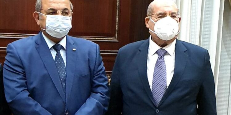 المستشار عبدالوهاب عبدالرازق رئيس مجلس الشيوخ مع هشام حطب رئيس اللجنة الأولمبية