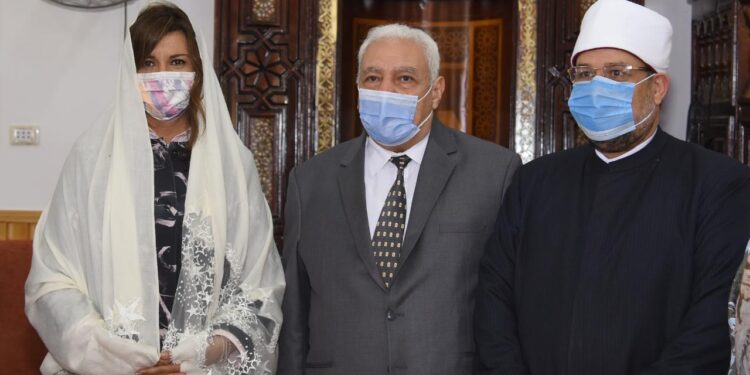 نبيلة مكرم وزيرة الهجرة ووزير الأوقاف محمد مختار جمعة وأسامة العبد رئيس اللجنة الدينية بمجلس النواب