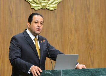 النائب علاء عابد رئيس لجنة حقوق الإنسان بمجلس النواب، والنائب الأول لرئيس البرلمان العربي
