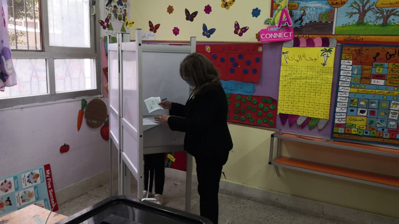 الإعلامية فيبي فوزي وكيلة مجلس الشيوخ بصوتها في انتخابات مجلس النواب 2020
