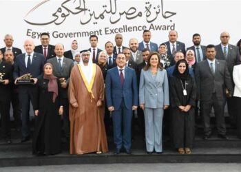“الناجح يرفع ايده”.. 4 جوائز تحصدها مصر في التميز الحكومي العربي