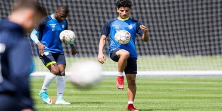 اللاعب احمد مصطفي