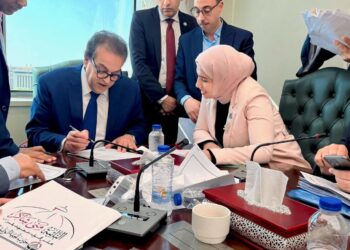 النائبة بثينة أبوزيد تواصل جهودها لتطوير المنظومة الصحية في الخانكة والعبور والخصوص