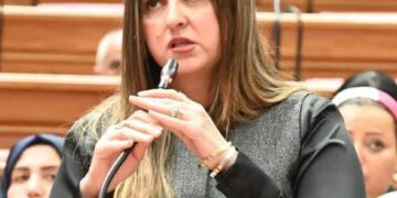 النائبة لبنى عبد العزيز تحصل على موافقة لتوصيل الغاز الطبيعي لأهالي بهتيم على نفقة الدولة