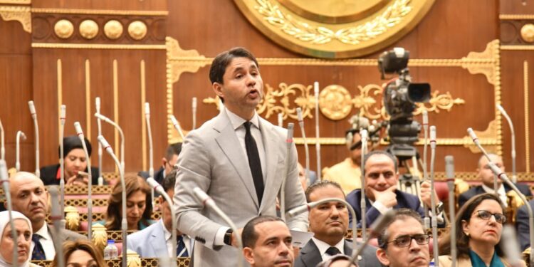 النائب محمد مظلوم يطالب بتذليل عقبات الاستثمار وتعزيز الشراكة مع القطاع الخاص
