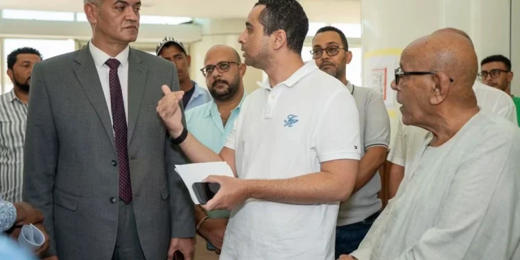 النائب محمد محمد عبدالمقصود يتفقد مستشفى رأس غارب المركزي لمتابعة معدلات تنفيذ الأعمال الإنشائية والوقوف على آخر مستجدات المشروع